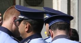 Poliţişti din Cernavodă, condamnaţi pentru fapte de corupţie Cum luau mită pentru a oferi protecţie hoţilor din vagoanele CFR („«abonament» plus bonus de sărbători“)