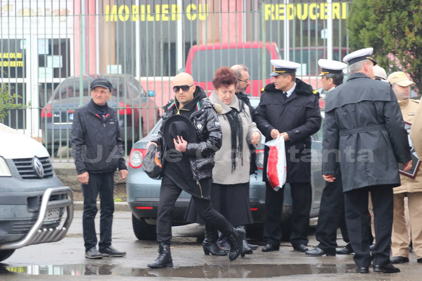 doliu in familia lui costi ionita tatal si unchiul artistului inmormantati cu onoruri militare in cimitirul doliu in familia lui costi ionita tatal si unchiul artistului inmormantati cu onoruri militare in cimitirul