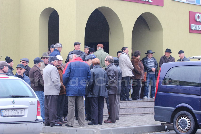 doliu in familia lui costi ionita tatal si unchiul artistului inmormantati cu onoruri militare in cimitirul doliu in familia lui costi ionita tatal si unchiul artistului inmormantati cu onoruri militare in cimitirul