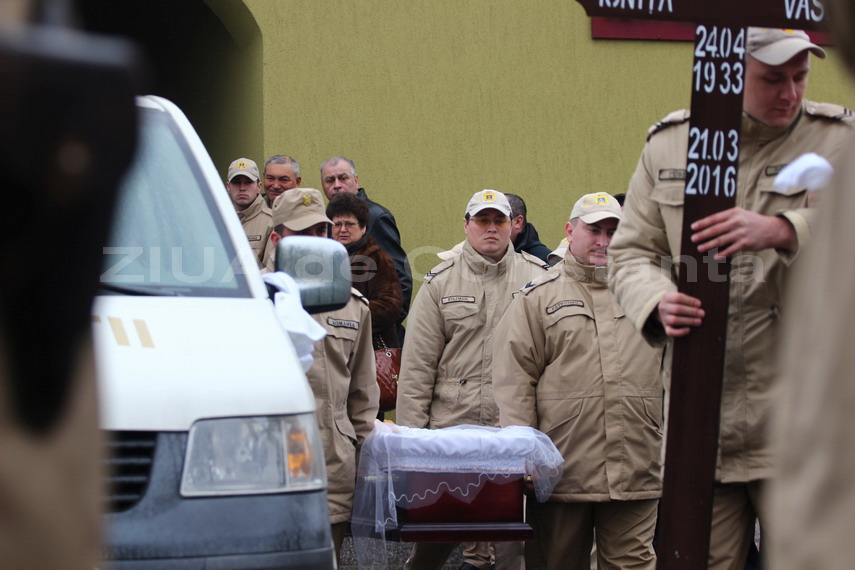doliu in familia lui costi ionita tatal si unchiul artistului inmormantati cu onoruri militare in cimitirul doliu in familia lui costi ionita tatal si unchiul artistului inmormantati cu onoruri militare in cimitirul