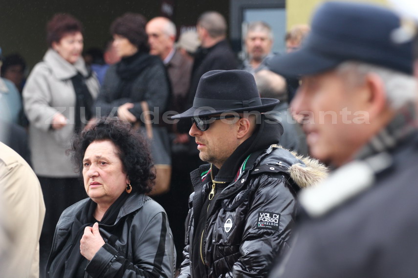 doliu in familia lui costi ionita tatal si unchiul artistului inmormantati cu onoruri militare in cimitirul doliu in familia lui costi ionita tatal si unchiul artistului inmormantati cu onoruri militare in cimitirul