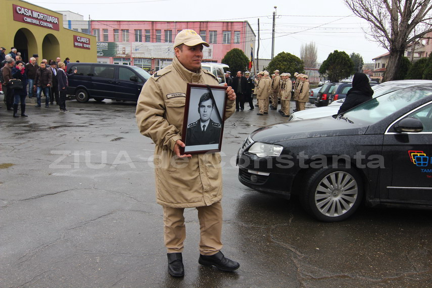 doliu in familia lui costi ionita tatal si unchiul artistului inmormantati cu onoruri militare in cimitirul doliu in familia lui costi ionita tatal si unchiul artistului inmormantati cu onoruri militare in cimitirul