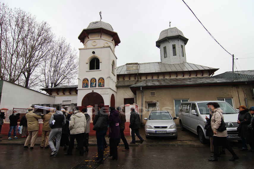 doliu in familia lui costi ionita tatal si unchiul artistului inmormantati cu onoruri militare in cimitirul doliu in familia lui costi ionita tatal si unchiul artistului inmormantati cu onoruri militare in cimitirul