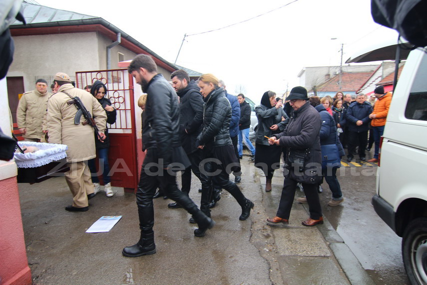 doliu in familia lui costi ionita tatal si unchiul artistului inmormantati cu onoruri militare in cimitirul doliu in familia lui costi ionita tatal si unchiul artistului inmormantati cu onoruri militare in cimitirul