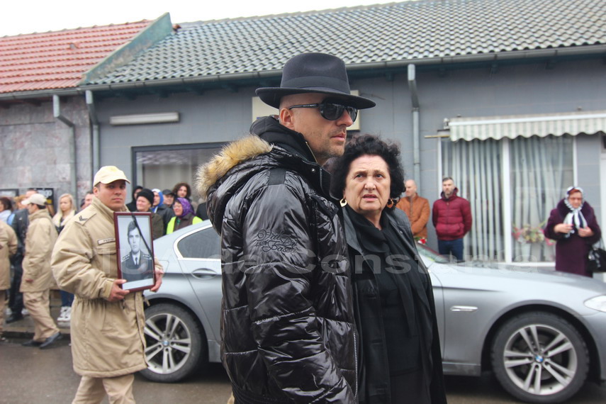 doliu in familia lui costi ionita tatal si unchiul artistului inmormantati cu onoruri militare in cimitirul doliu in familia lui costi ionita tatal si unchiul artistului inmormantati cu onoruri militare in cimitirul