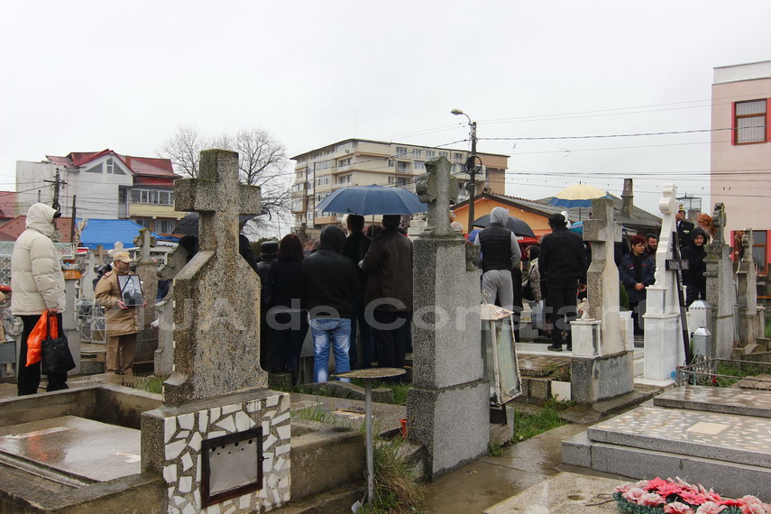 doliu in familia lui costi ionita tatal si unchiul artistului inmormantati cu onoruri militare in cimitirul doliu in familia lui costi ionita tatal si unchiul artistului inmormantati cu onoruri militare in cimitirul