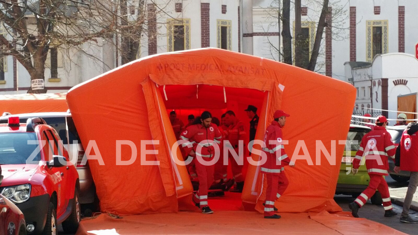 zeci de pompieri isu dobrogea la tomis mall in constanta galerie foto video 588666 zeci de pompieri isu dobrogea la tomis mall in constanta galerie foto video 588666