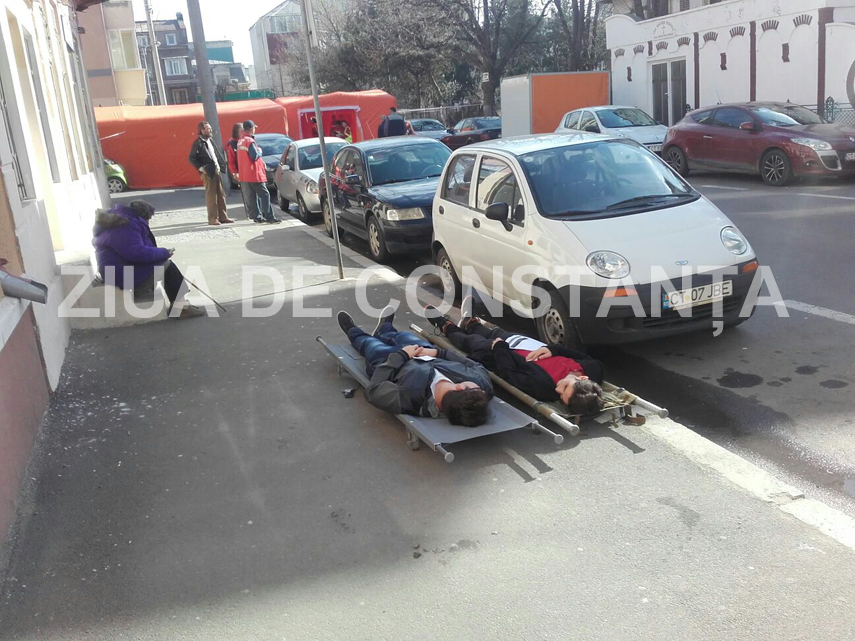 zeci de pompieri isu dobrogea la tomis mall in constanta galerie foto video 588666 zeci de pompieri isu dobrogea la tomis mall in constanta galerie foto video 588666