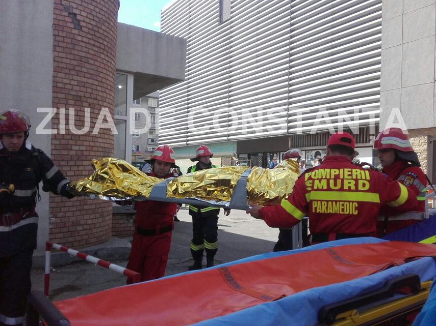 zeci de pompieri isu dobrogea la tomis mall in constanta galerie foto video 588666 zeci de pompieri isu dobrogea la tomis mall in constanta galerie foto video 588666