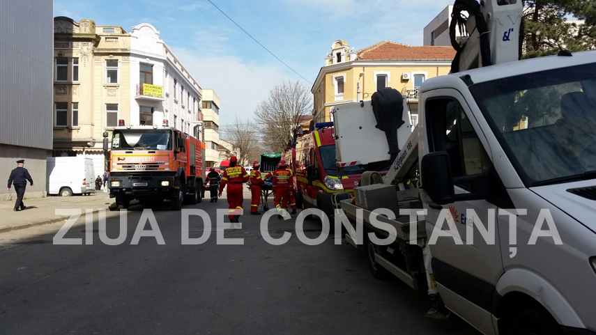 zeci de pompieri isu dobrogea la tomis mall in constanta galerie foto video 588666 zeci de pompieri isu dobrogea la tomis mall in constanta galerie foto video 588666