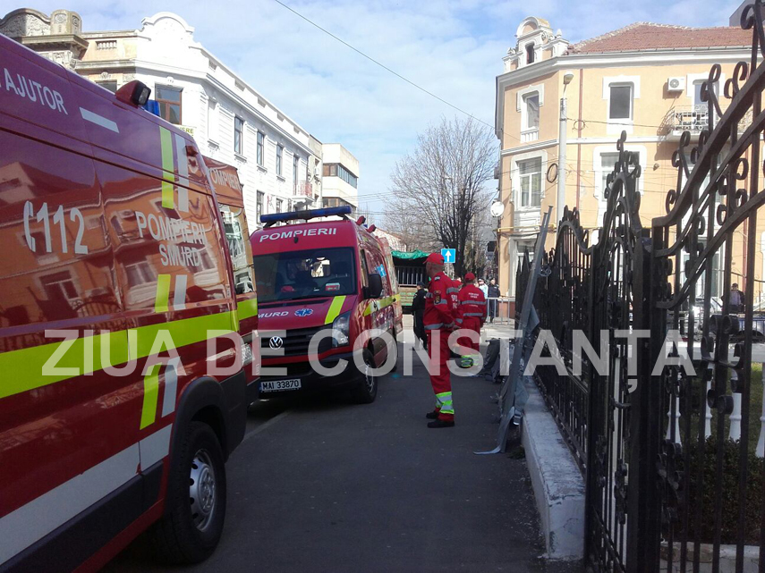 zeci de pompieri isu dobrogea la tomis mall in constanta galerie foto video 588666 zeci de pompieri isu dobrogea la tomis mall in constanta galerie foto video 588666