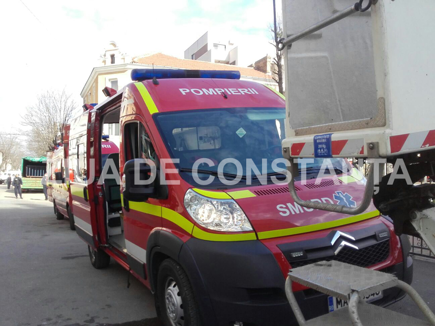 zeci de pompieri isu dobrogea la tomis mall in constanta galerie foto video 588666 zeci de pompieri isu dobrogea la tomis mall in constanta galerie foto video 588666