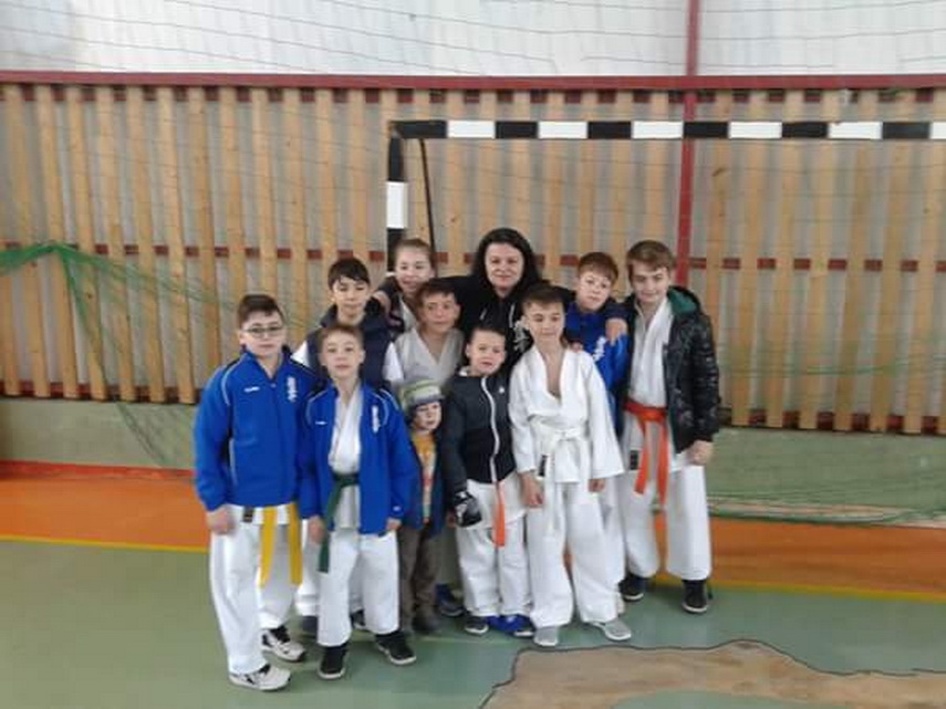 luptatorul catalin casaru a primit o diploma de excelenta la cupa keru kento galerie foto 588513 luptatorul catalin casaru a primit o diploma de excelenta la cupa keru kento galerie foto 588513