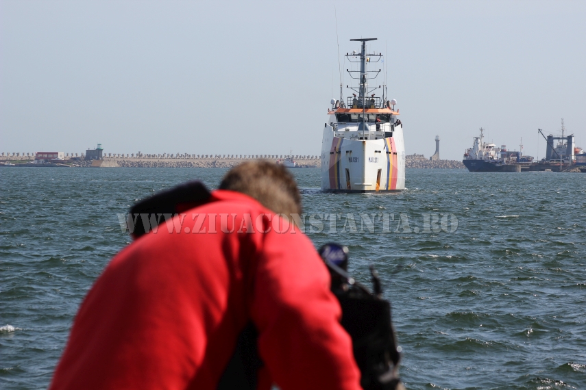 fotoreportaj emotii si lacrimi in portul constanta politistii de frontiera s au intors acasa 589259 fotoreportaj emotii si lacrimi in portul constanta politistii de frontiera s au intors acasa 589259