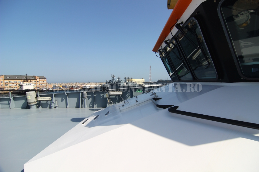 fotoreportaj emotii si lacrimi in portul constanta politistii de frontiera s au intors acasa 589259 fotoreportaj emotii si lacrimi in portul constanta politistii de frontiera s au intors acasa 589259