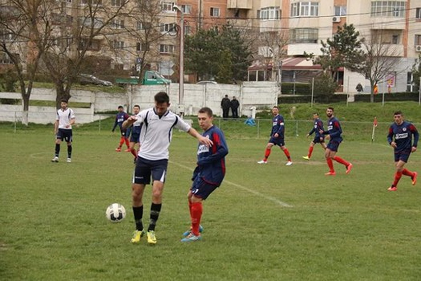 liderul ligii a iv a in mars spre liga a iii a un fost fotbalist al fc farul joaca in atacul lui axiopolis liderul ligii a iv a in mars spre liga a iii a un fost fotbalist al fc farul joaca in atacul lui axiopolis