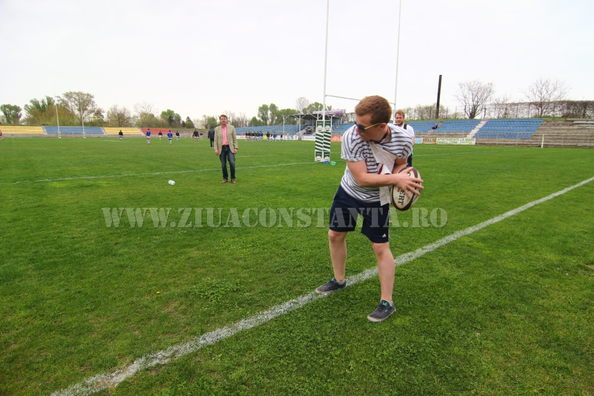 fotoreportaj pazea monstru pe stadionul din constanta imagini de senzatie 589672 fotoreportaj pazea monstru pe stadionul din constanta imagini de senzatie 589672