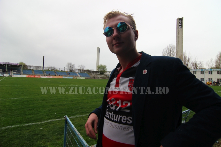 fotoreportaj pazea monstru pe stadionul din constanta imagini de senzatie 589672 fotoreportaj pazea monstru pe stadionul din constanta imagini de senzatie 589672