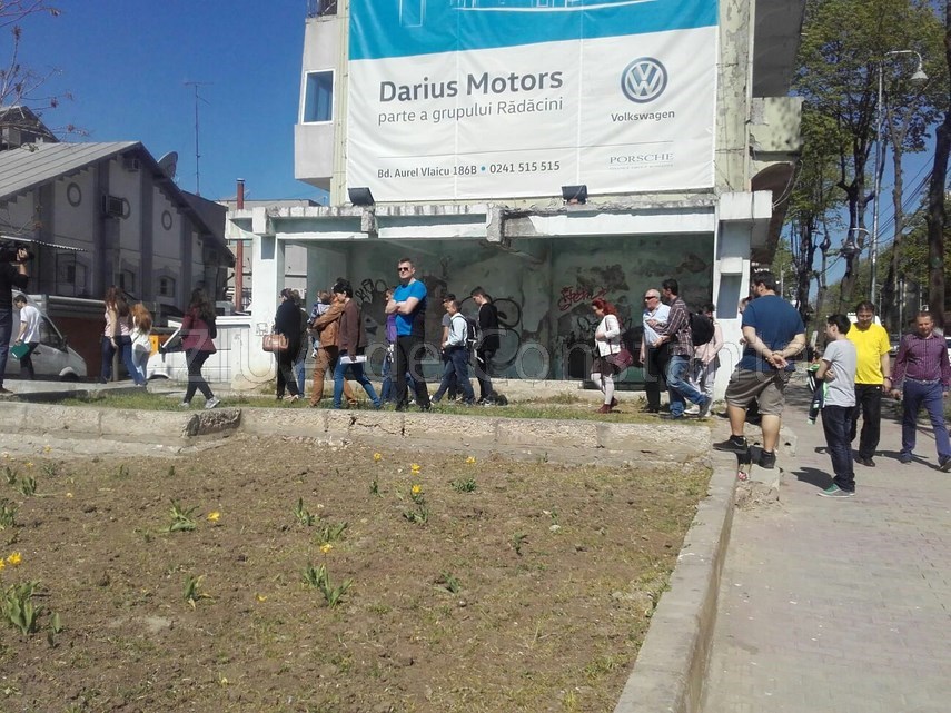 a inceput turul marilor tunuri trase constantei de smecherii tranzitiei galerie foto 590616 a inceput turul marilor tunuri trase constantei de smecherii tranzitiei galerie foto 590616