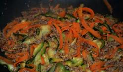 Voceaconstantei.ro Tăiţei de legume cu carne