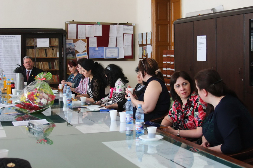 trei zile de teatru si ateliere de lucru a inceput festivalul international de teatru pentru elevi aplauze trei zile de teatru si ateliere de lucru a inceput festivalul international de teatru pentru elevi aplauze