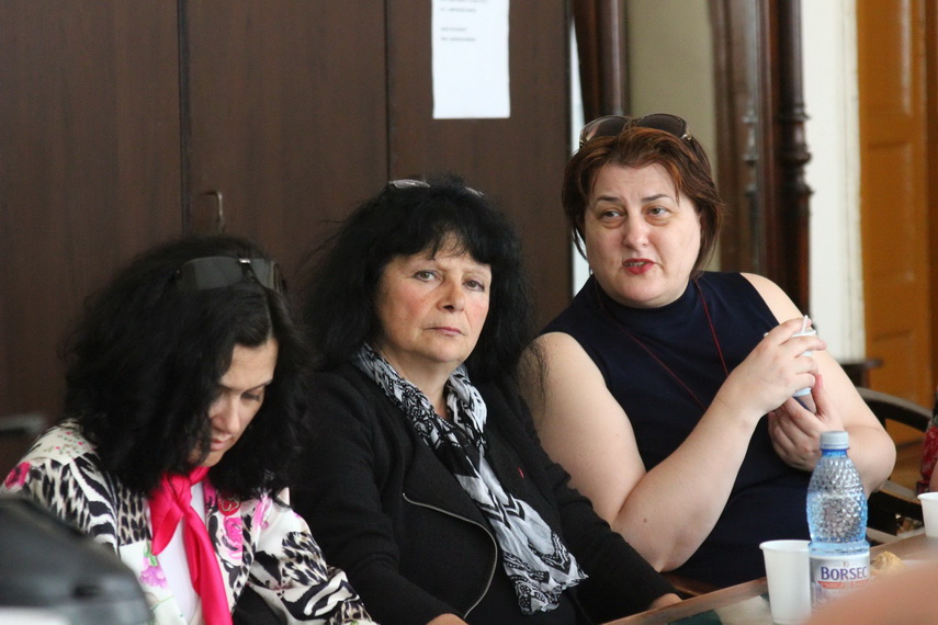 trei zile de teatru si ateliere de lucru a inceput festivalul international de teatru pentru elevi aplauze trei zile de teatru si ateliere de lucru a inceput festivalul international de teatru pentru elevi aplauze