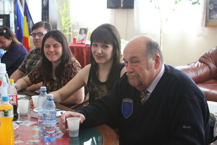 trei zile de teatru si ateliere de lucru a inceput festivalul international de teatru pentru elevi aplauze trei zile de teatru si ateliere de lucru a inceput festivalul international de teatru pentru elevi aplauze