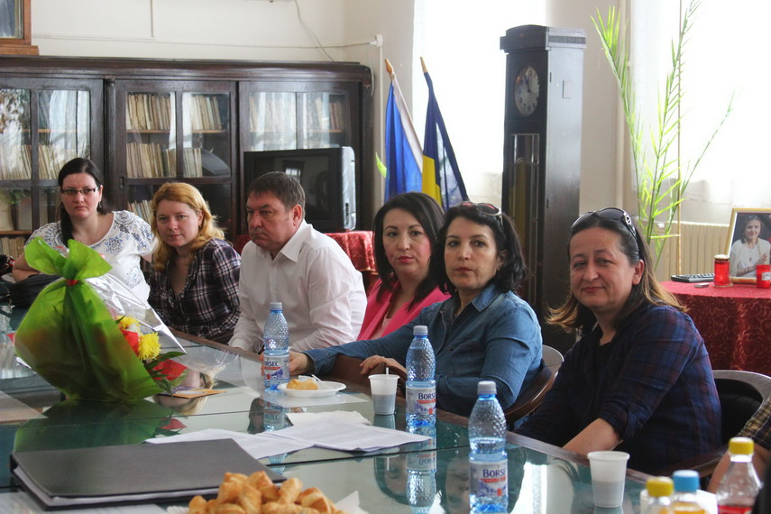 trei zile de teatru si ateliere de lucru a inceput festivalul international de teatru pentru elevi aplauze trei zile de teatru si ateliere de lucru a inceput festivalul international de teatru pentru elevi aplauze