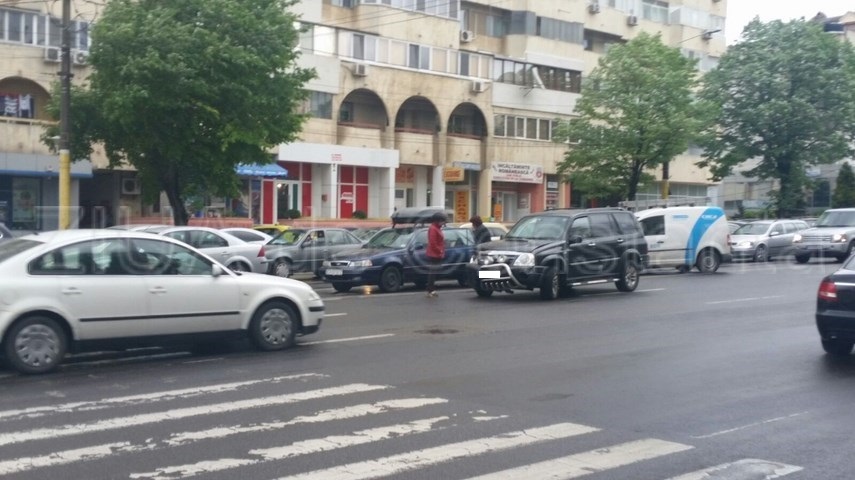 update accident cu trei masini in zona trocadero galerie foto video 591084 update accident cu trei masini in zona trocadero galerie foto video 591084