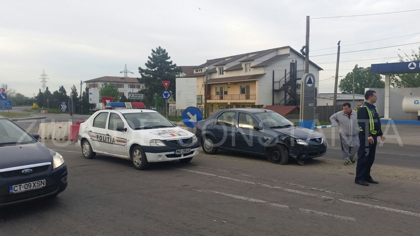 doua masini s au ciocnit la iesire din ovidiu galerie foto 591453 doua masini s au ciocnit la iesire din ovidiu galerie foto 591453