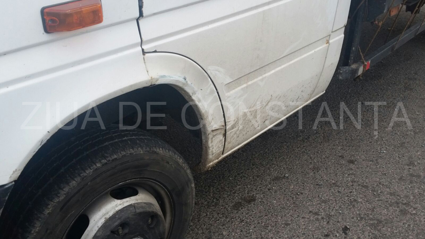 doua masini s au ciocnit la iesire din ovidiu galerie foto 591453 doua masini s au ciocnit la iesire din ovidiu galerie foto 591453