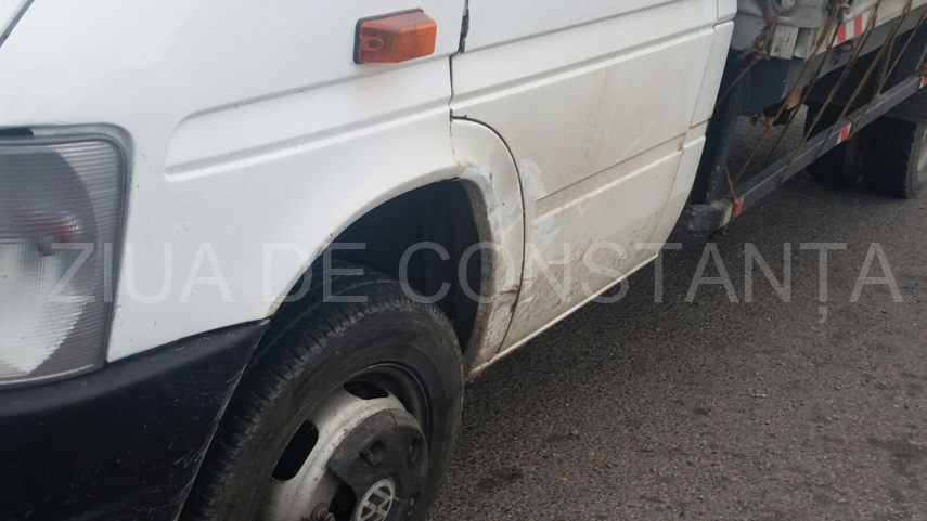 doua masini s au ciocnit la iesire din ovidiu galerie foto 591453 doua masini s au ciocnit la iesire din ovidiu galerie foto 591453