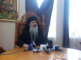 Mesajul pascal al Ierarhului Tomisului pentru constănţeni „Nu există adevăr mai puternic şi mai viu ca adevărul Învierii“ (galerie foto)