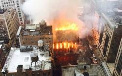 Incendiu la o biserică ortodoxă chiar în noaptea de Paște. Cinci persoane rănite