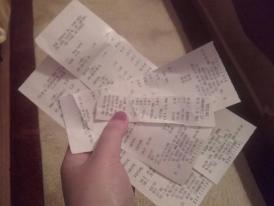 Ai luat un cadou scump de Dragobete? Dacă ai păstrat bonul, ai putea fi câștigător al Loteriei fiscale