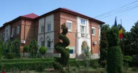 „Nunta de aur este cea mai impresionantă dovadă de spirit tolerant“ Cuplurile de aur ale oraşului Ovidiu, premiate înainte de Paşte