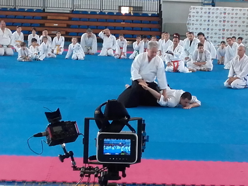 maestrul este la constanta inspirat de un film sa practice aikido shihan dan corneliu ionescu a devenit maestrul este la constanta inspirat de un film sa practice aikido shihan dan corneliu ionescu a devenit