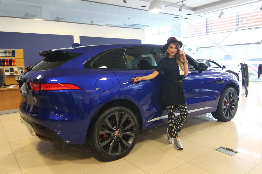 f pace un pariu castigat noul suv de la jaguar este combinatia perfecta de performanta stil si functionalitate f pace un pariu castigat noul suv de la jaguar este combinatia perfecta de performanta stil si functionalitate