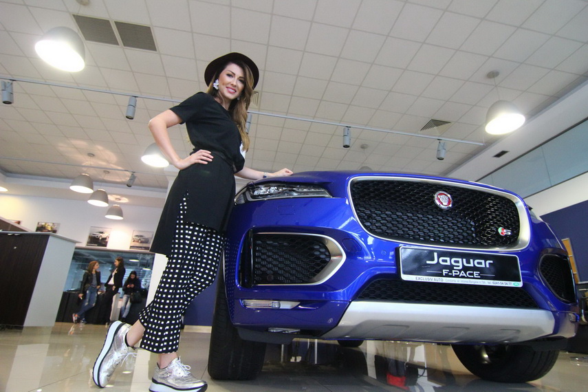f pace un pariu castigat noul suv de la jaguar este combinatia perfecta de performanta stil si functionalitate f pace un pariu castigat noul suv de la jaguar este combinatia perfecta de performanta stil si functionalitate