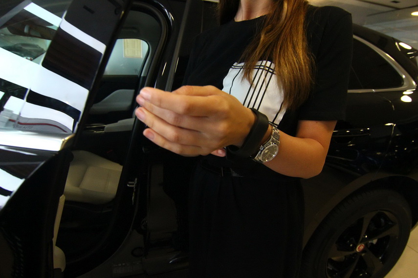 f pace un pariu castigat noul suv de la jaguar este combinatia perfecta de performanta stil si functionalitate f pace un pariu castigat noul suv de la jaguar este combinatia perfecta de performanta stil si functionalitate