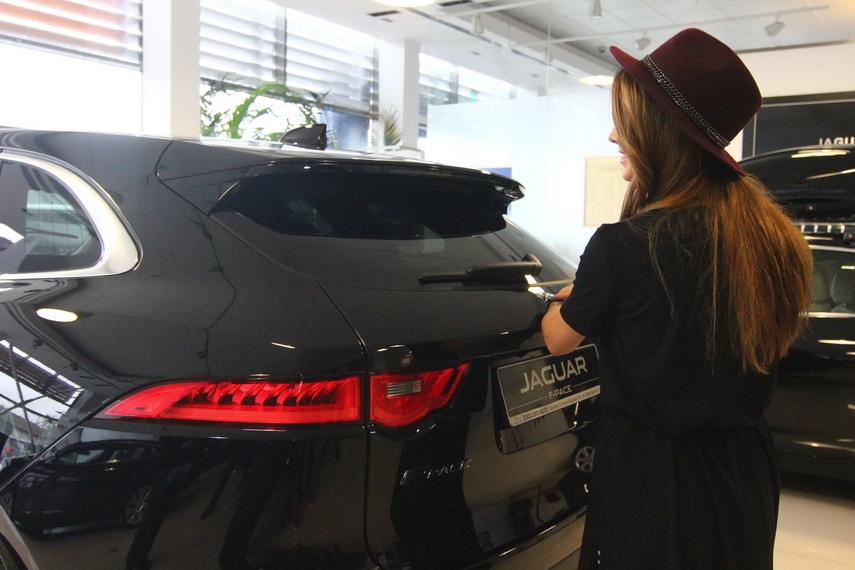 f pace un pariu castigat noul suv de la jaguar este combinatia perfecta de performanta stil si functionalitate f pace un pariu castigat noul suv de la jaguar este combinatia perfecta de performanta stil si functionalitate