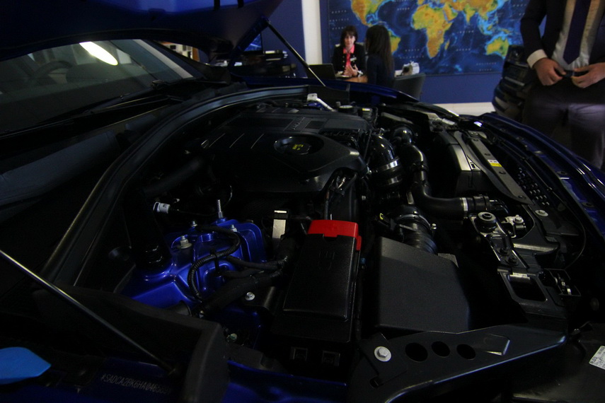 f pace un pariu castigat noul suv de la jaguar este combinatia perfecta de performanta stil si functionalitate f pace un pariu castigat noul suv de la jaguar este combinatia perfecta de performanta stil si functionalitate