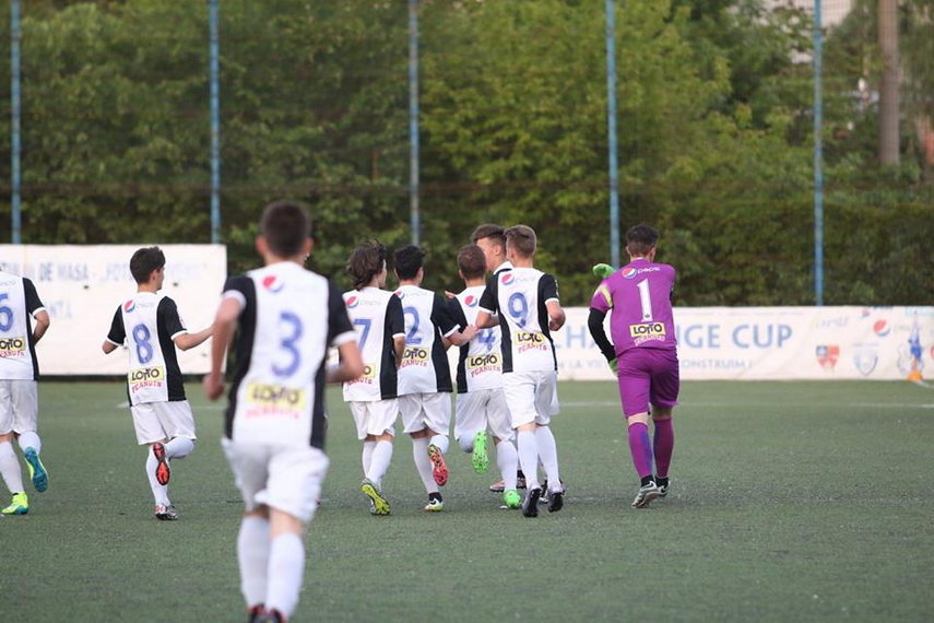 fc viitorul a devenit campioana a judetului constanta cu golaverajul 201 3 galerie foto 593370 fc viitorul a devenit campioana a judetului constanta cu golaverajul 201 3 galerie foto 593370