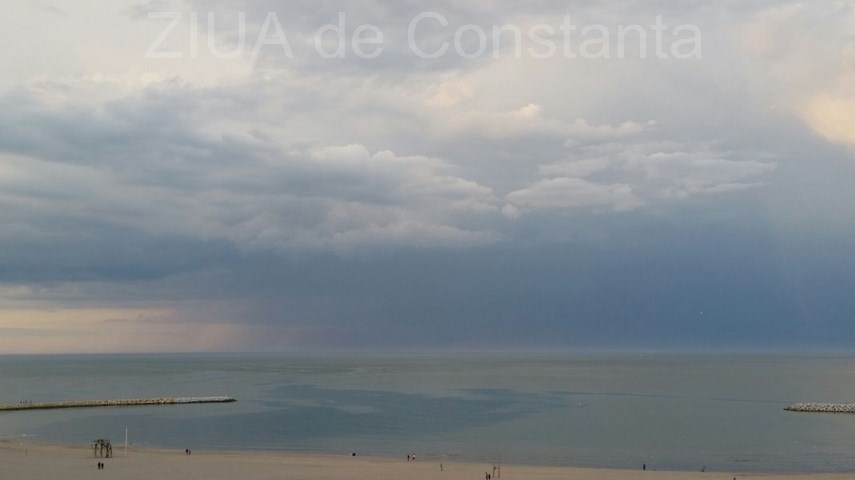 fenomen straniu in constanta ce se intampla cu marea neagra galerie foto video 593742 fenomen straniu in constanta ce se intampla cu marea neagra galerie foto video 593742