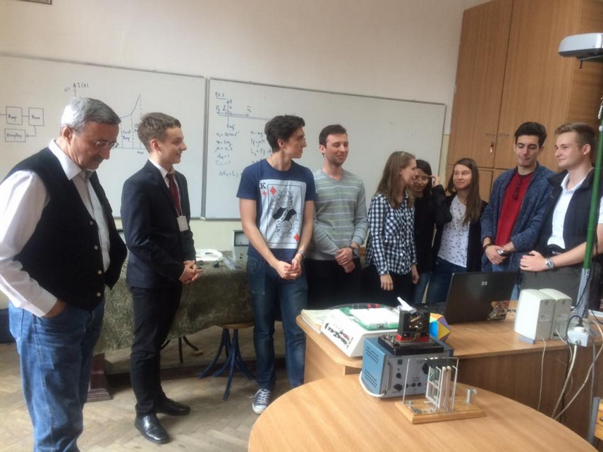 sa cunoastem si sa recunoastem valorile razvan ursu elev la colegiul national mircea cel batran medaliat sa cunoastem si sa recunoastem valorile razvan ursu elev la colegiul national mircea cel batran medaliat
