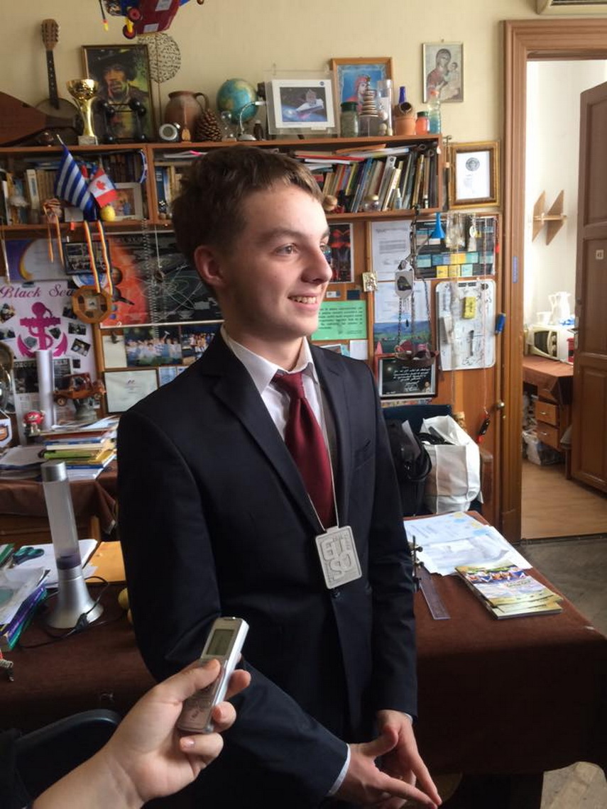 sa cunoastem si sa recunoastem valorile razvan ursu elev la colegiul national mircea cel batran medaliat sa cunoastem si sa recunoastem valorile razvan ursu elev la colegiul national mircea cel batran medaliat