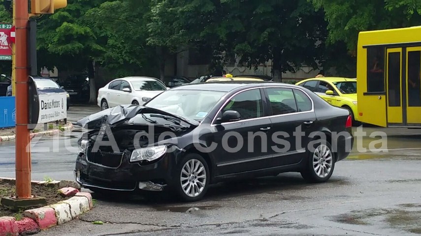 accident in intersectia mircea cu mamaia 594785 accident in intersectia mircea cu mamaia 594785