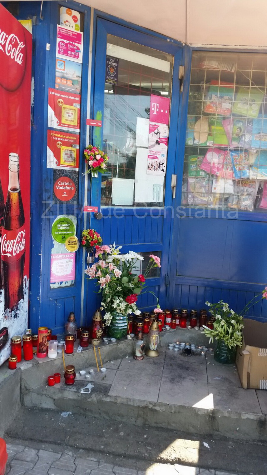 flori coroane lumanari si multa tristete pentru adriana farcas sangele crimei a fost curatat de pe asfalt flori coroane lumanari si multa tristete pentru adriana farcas sangele crimei a fost curatat de pe asfalt