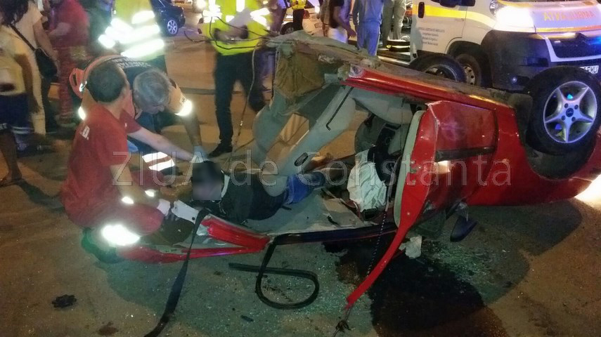 accident cu victime pe aurel vlaicu una dintre masini rupta in doua galerie foto 595359 accident cu victime pe aurel vlaicu una dintre masini rupta in doua galerie foto 595359
