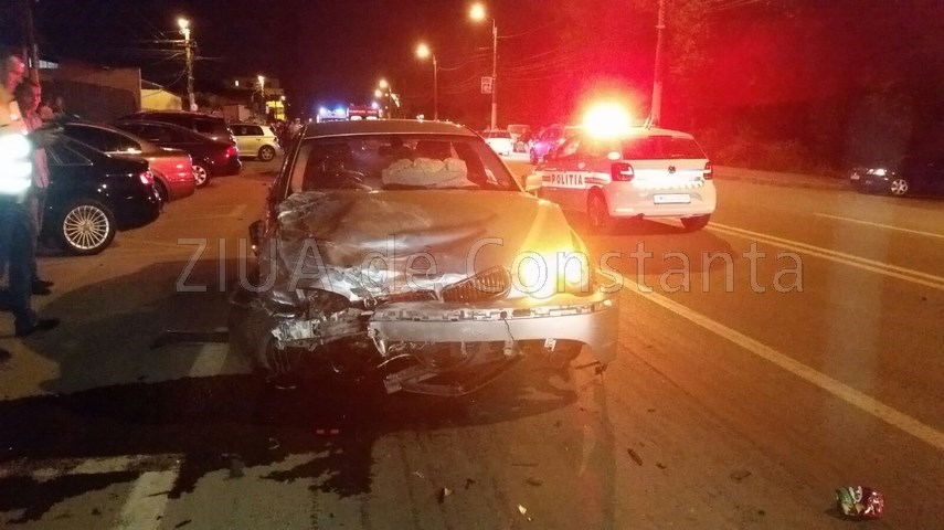 accident cu victime pe aurel vlaicu una dintre masini rupta in doua galerie foto 595359 accident cu victime pe aurel vlaicu una dintre masini rupta in doua galerie foto 595359